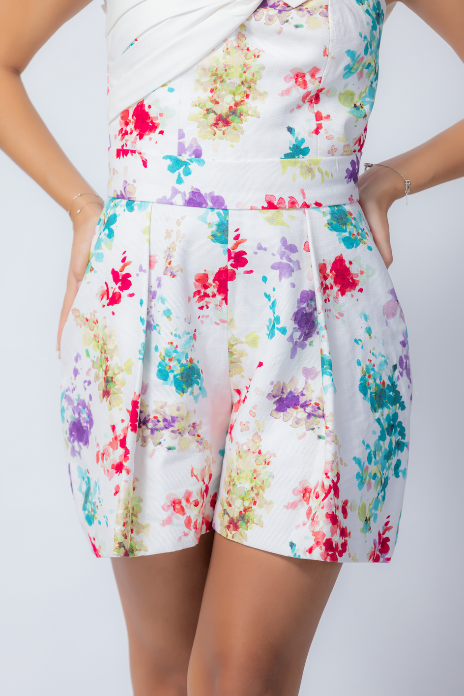 AMIRA SHORT ACUARELA PRINT